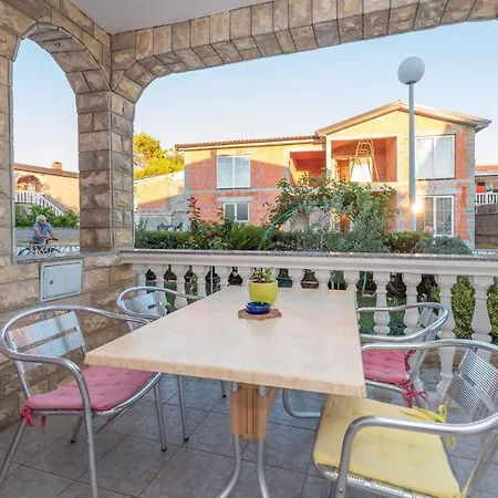 In - Insel 41296 Appartamento Vir